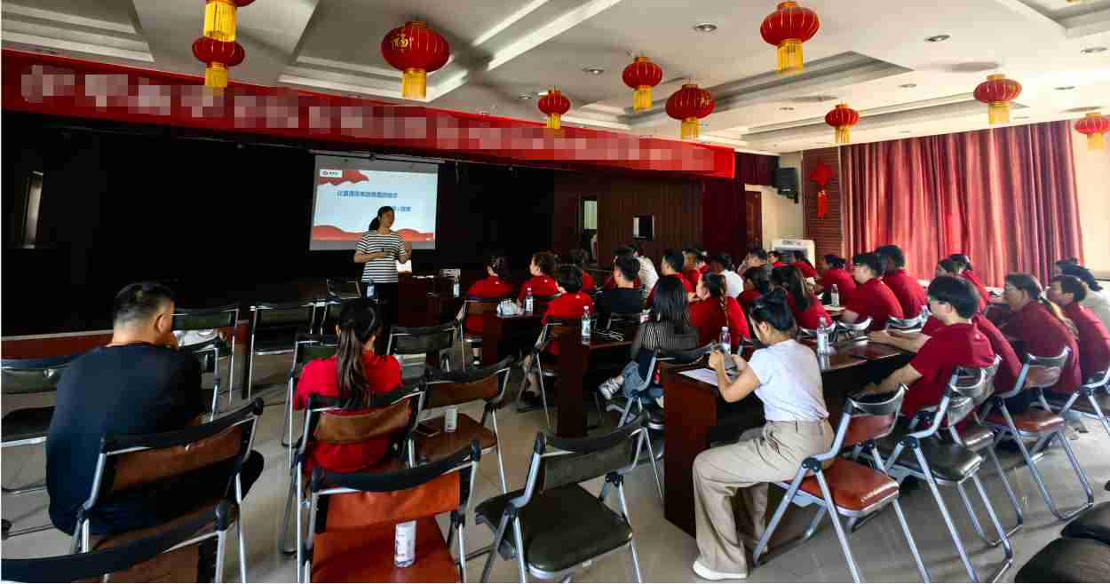 生鮮王牌實(shí)戰(zhàn)練兵記：家鄉(xiāng)好超市上演“理論+實(shí)操”超強(qiáng)培訓(xùn)！